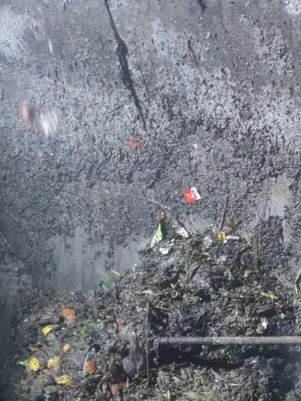 阳山污水池清理